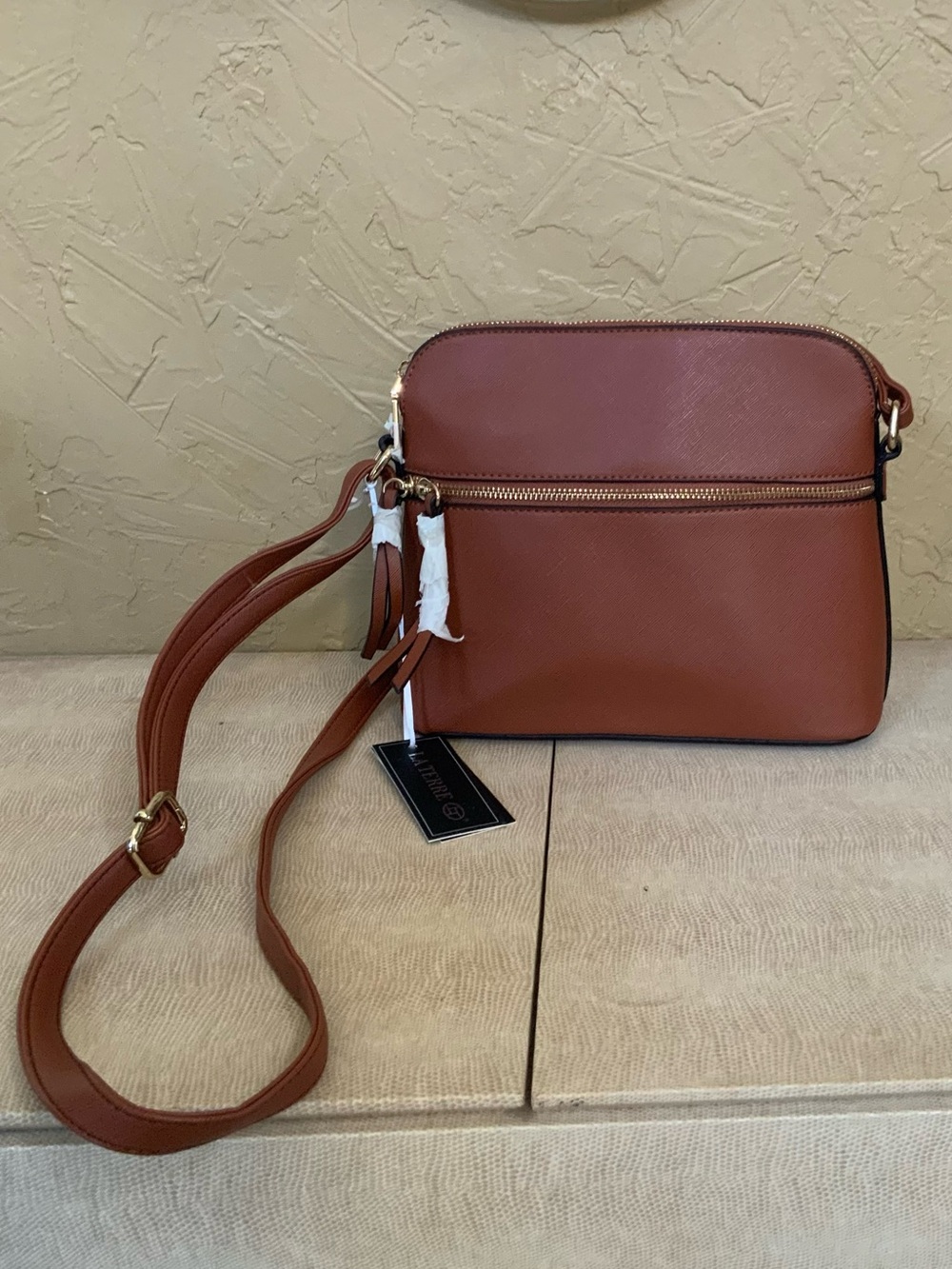 La Terre Classic Saddle Brown Crossbody Bag with Gold Hardware